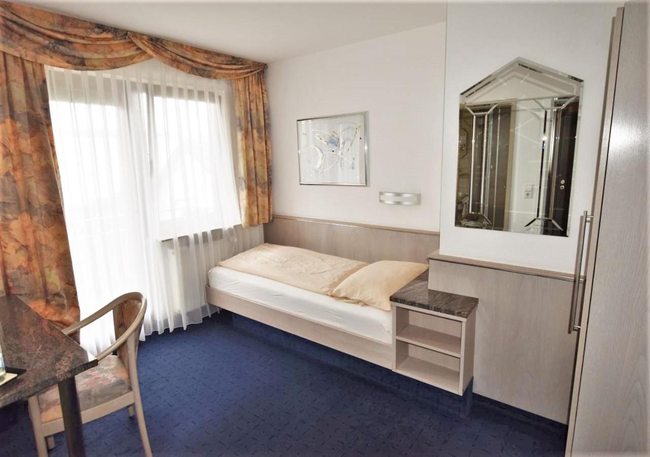 Hotel Alena - Kontaktlos Check-In Filderstadt Luaran gambar
