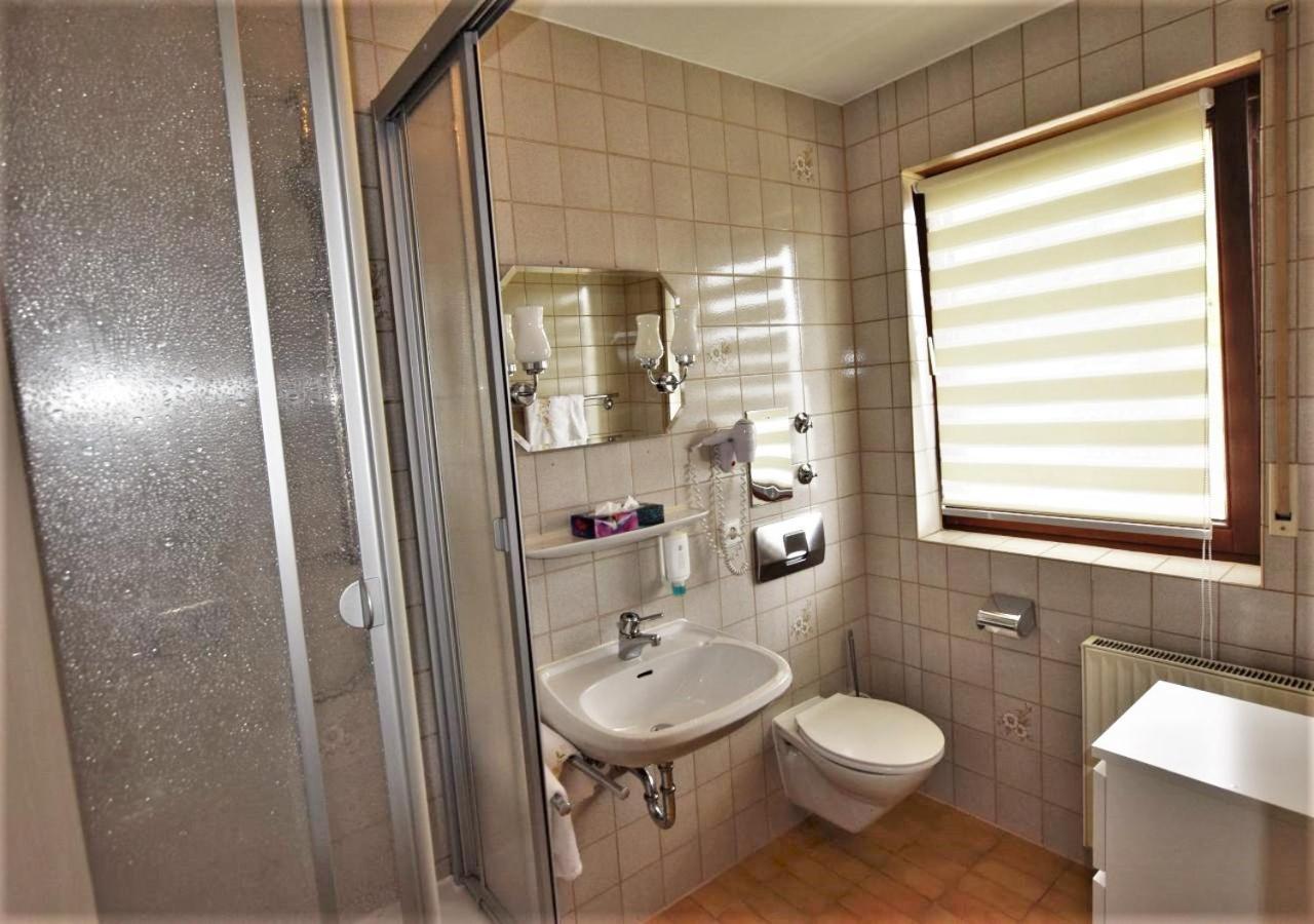 Hotel Alena - Kontaktlos Check-In Filderstadt Luaran gambar