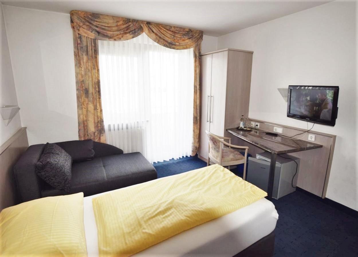 Hotel Alena - Kontaktlos Check-In Filderstadt Luaran gambar