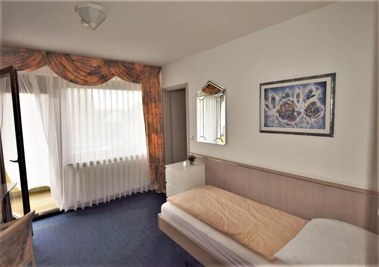 Hotel Alena - Kontaktlos Check-In Filderstadt Luaran gambar