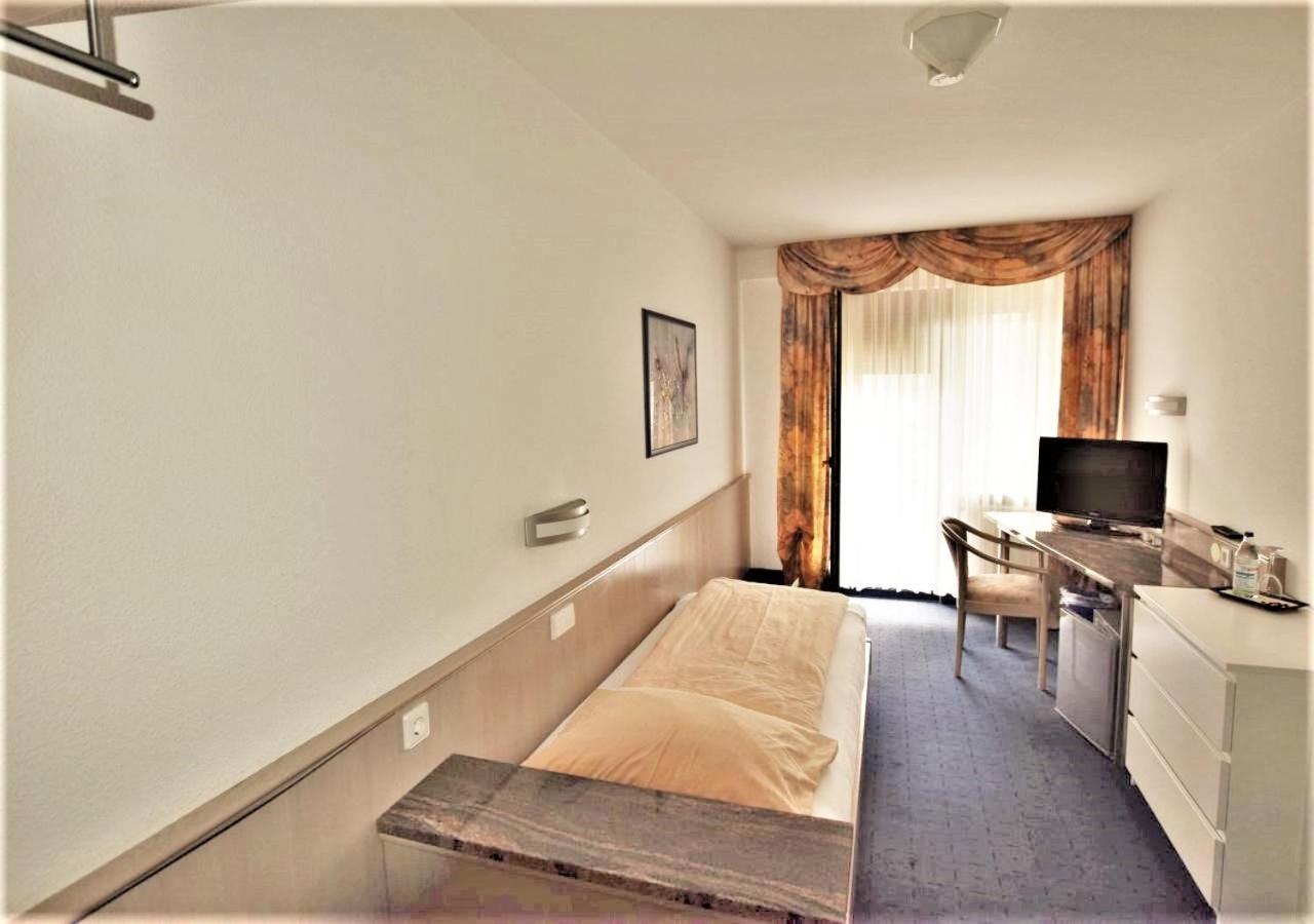 Hotel Alena - Kontaktlos Check-In Filderstadt Luaran gambar